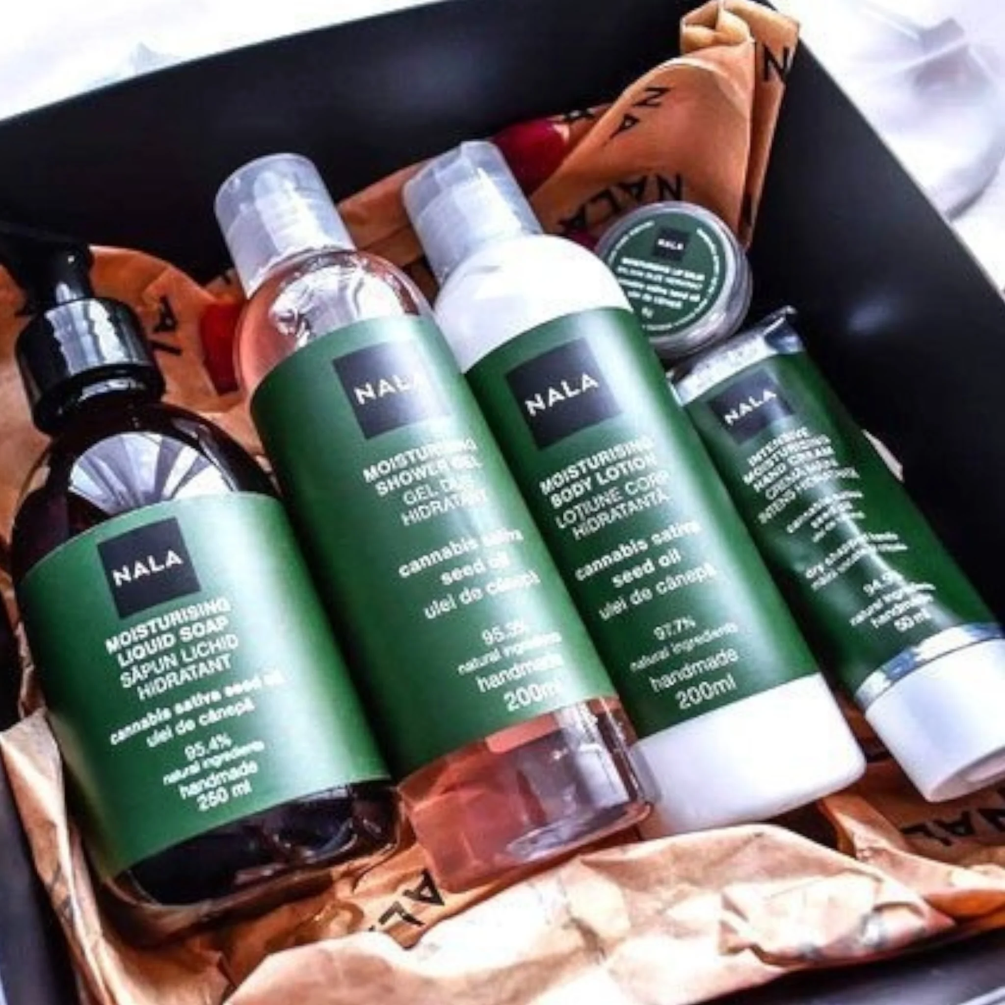 Loțiune Corp Hidratantă - Ulei de Cânepă - Image 4