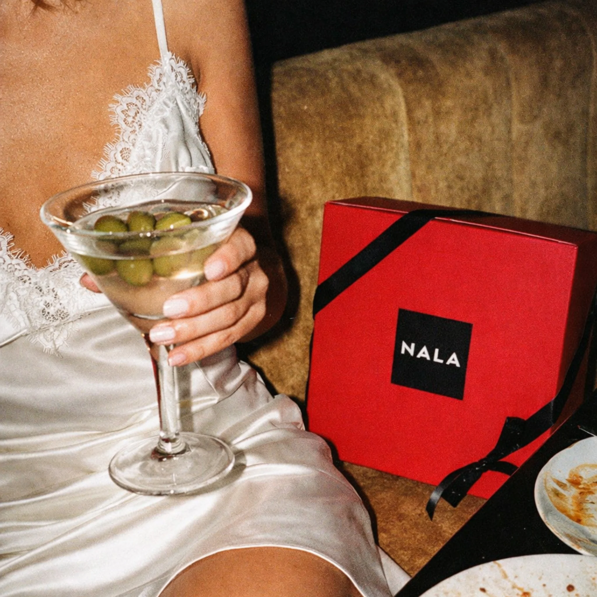 Set CADOU Hidratare Efervescentă - Căpșuni & Liliac - Image 3